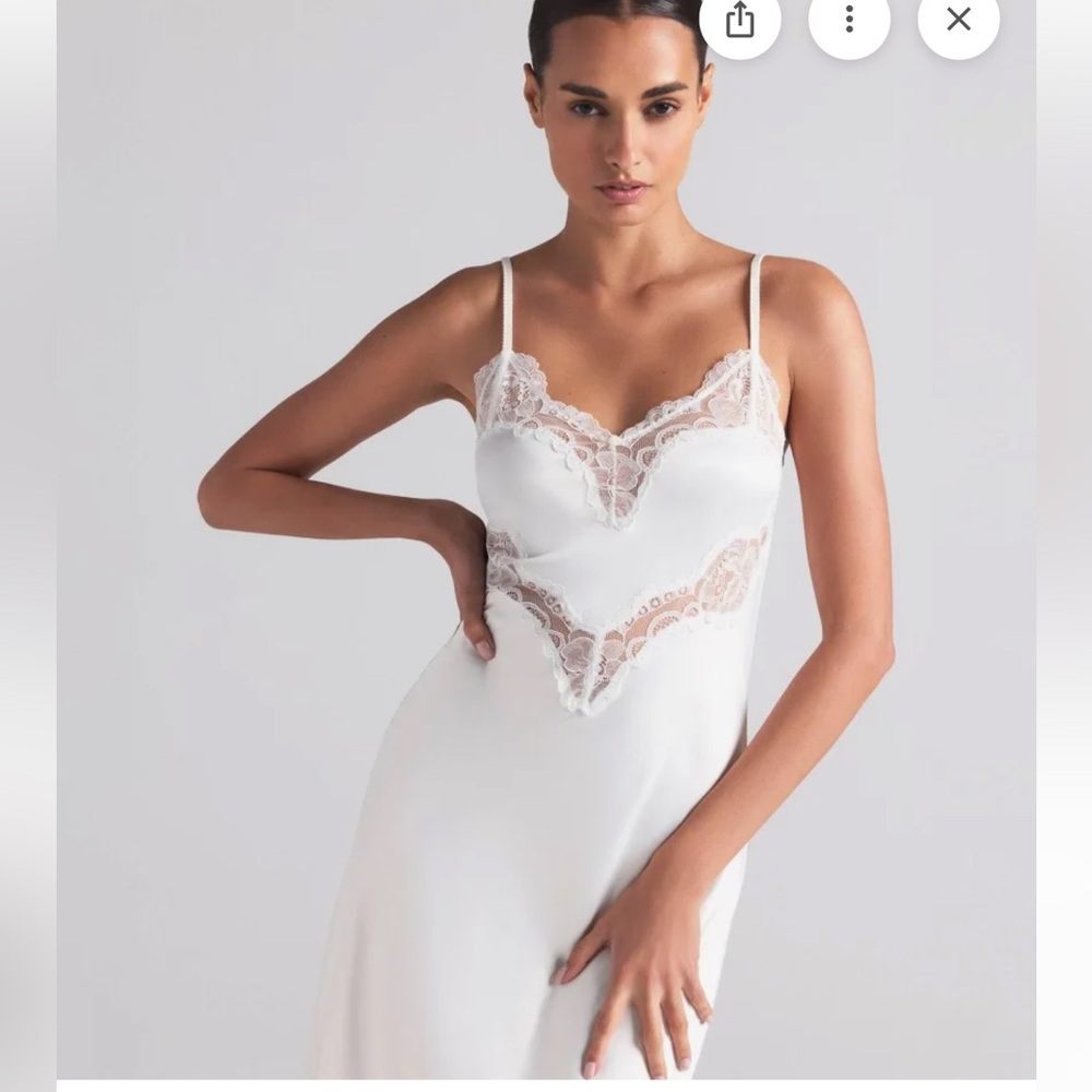 SKIMS NWT Woven Shine Lace long Dress - Ivory